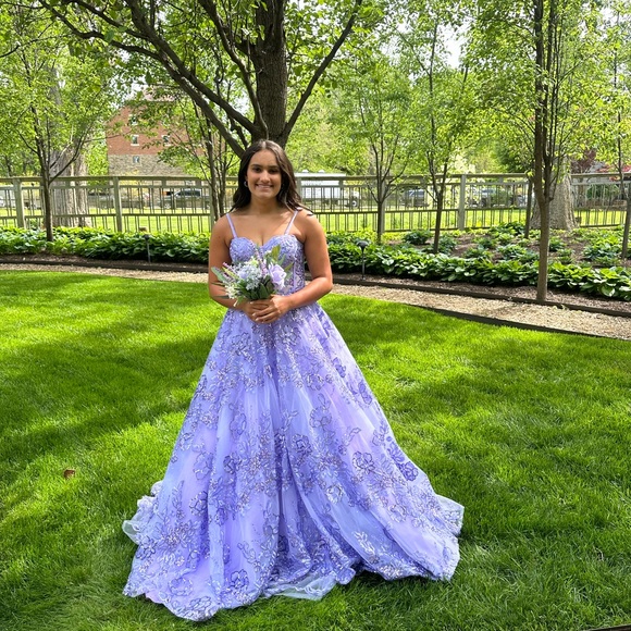 jovanni 26223 prom dress - Picture 3 of 3